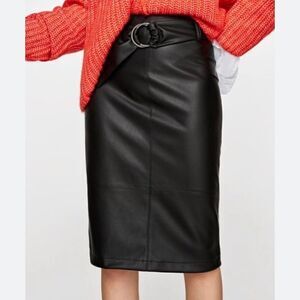 ZARA BLACK FAUX LEATHER PENCIL SKIRT WITH waist belt Sz-Xs